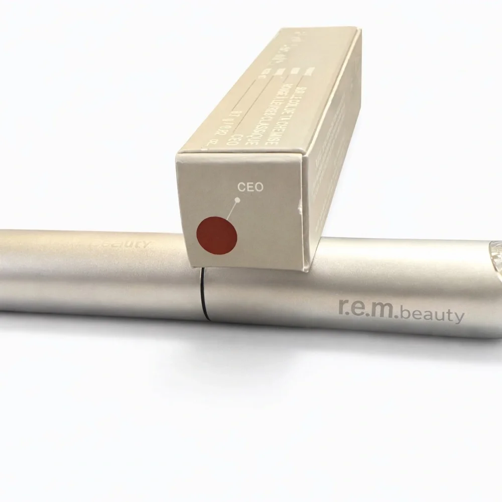 R.E.M Beauty‎ Lipstick CEO Ariana Grande Sophisticated Warm Classic